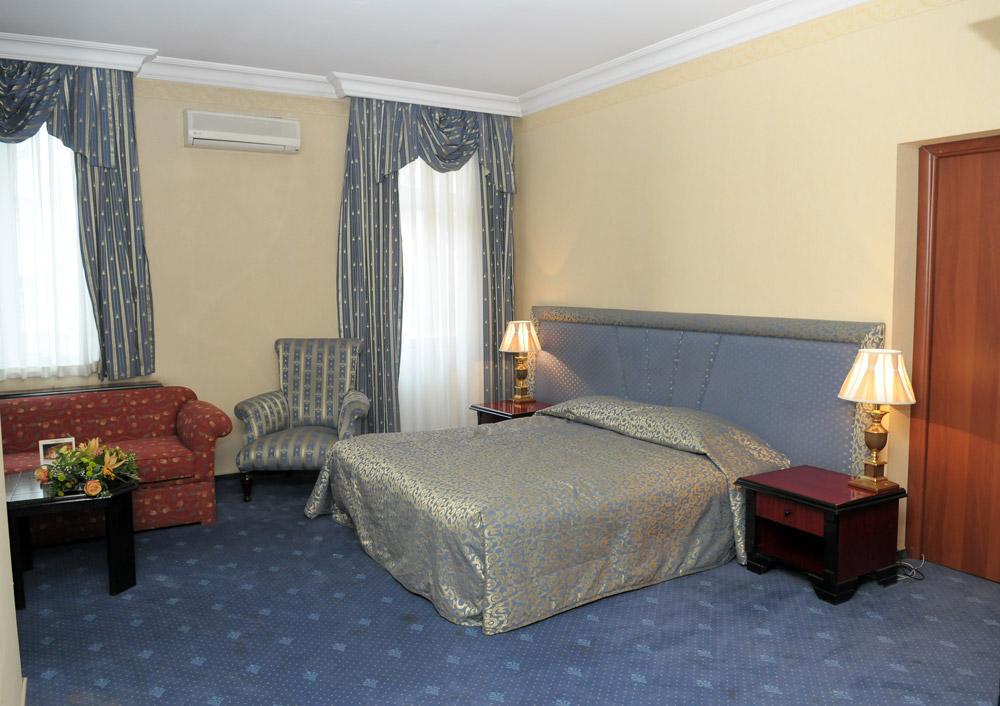 Hotel Ambassador Almatý Exterior foto