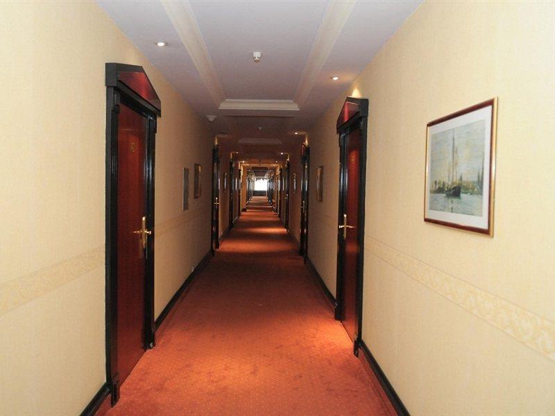 Hotel Ambassador Almatý Exterior foto